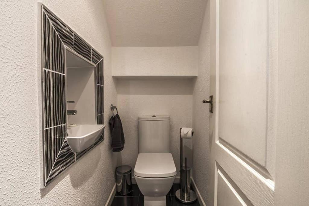 Beautiful Apartment With Private Pool Near Tenby Kilgetty Luaran gambar